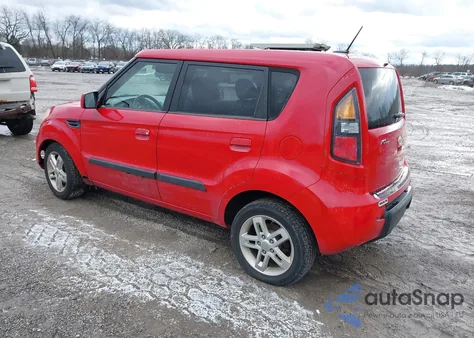 2010 Kia Soul + z USA, uszkodzony, nr VIN KNDJT2A22A7105851